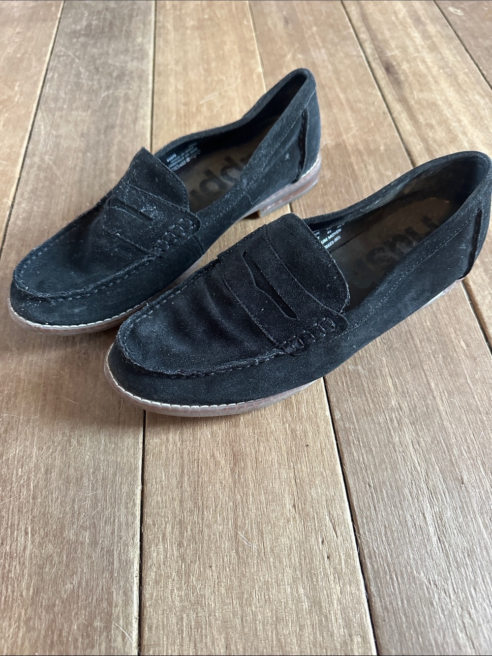 Hush Puppies Black slip on shoes size 9 women’s